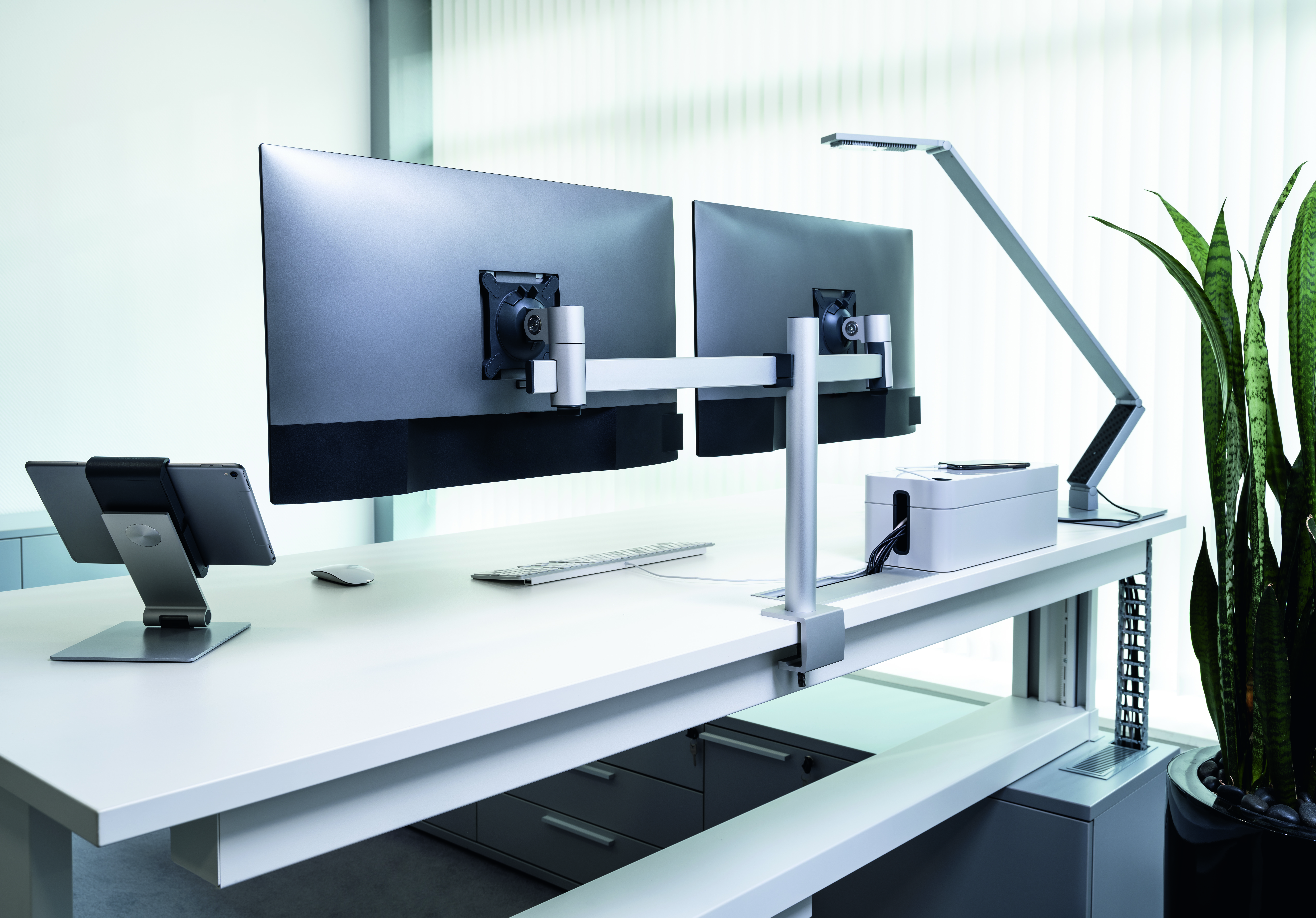 Uchwyty na monitory Durable